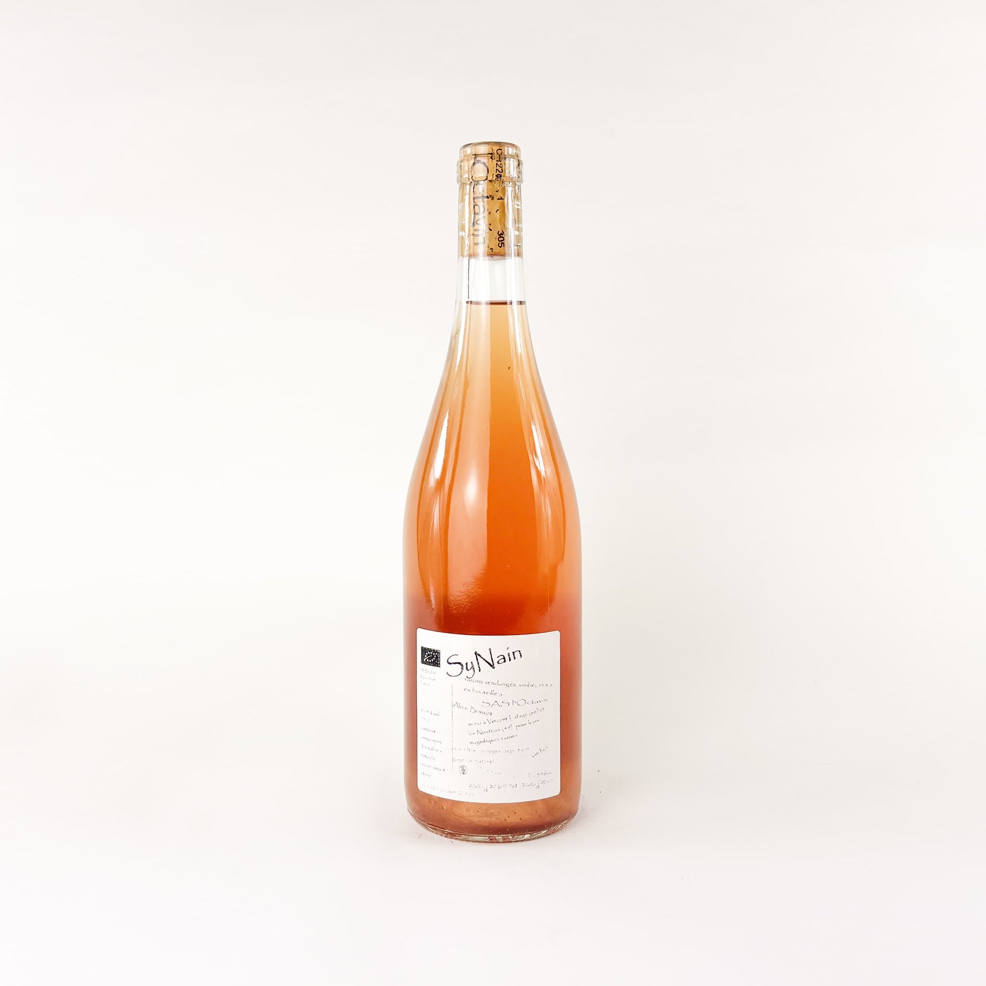 A bottle of L'Octavin orange natural wine Synin back view