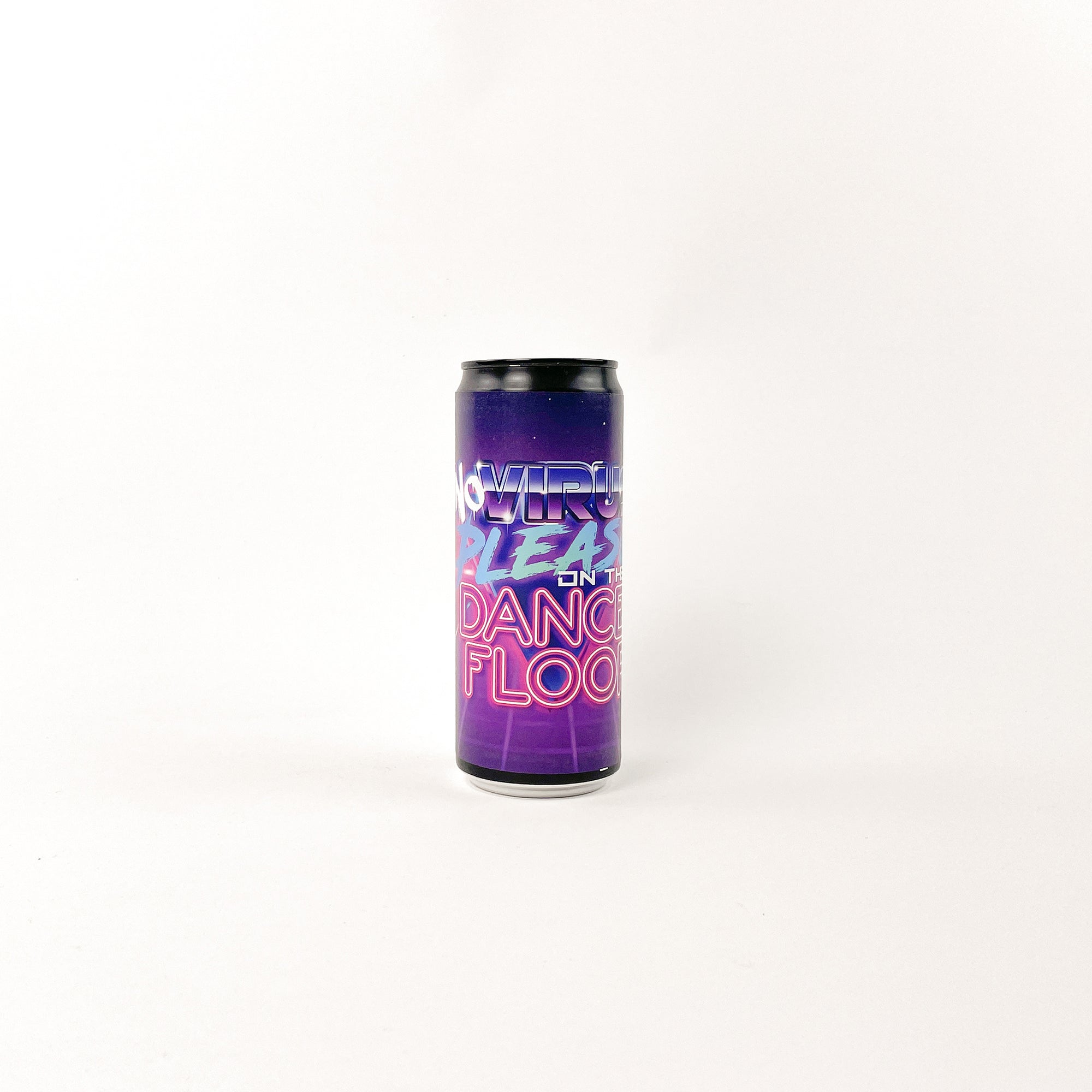 A can of rose natural wine, pet nat. Italy, Italien. Eine Dose Naturwein. Rosé. PétNat.