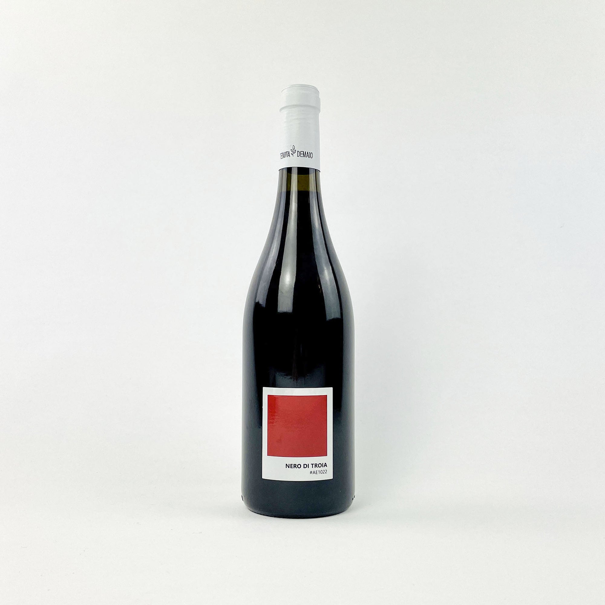Tenuta De Maio Nero Di Troia Rosso Natural Red Wine bottle front view
